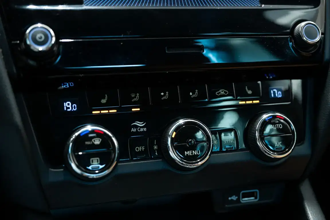 SKODA OCTAVIA