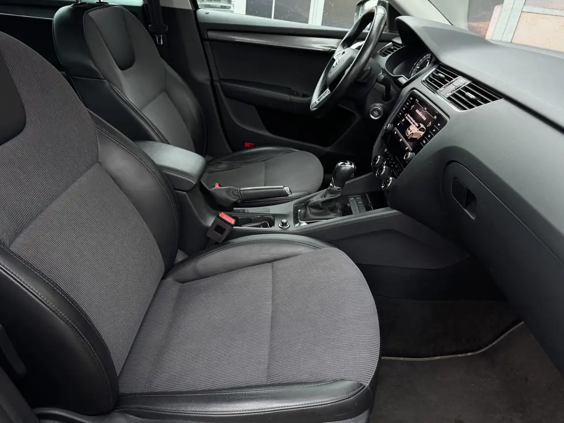 SKODA OCTAVIA