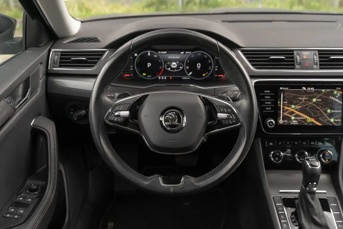 SKODA SUPERB