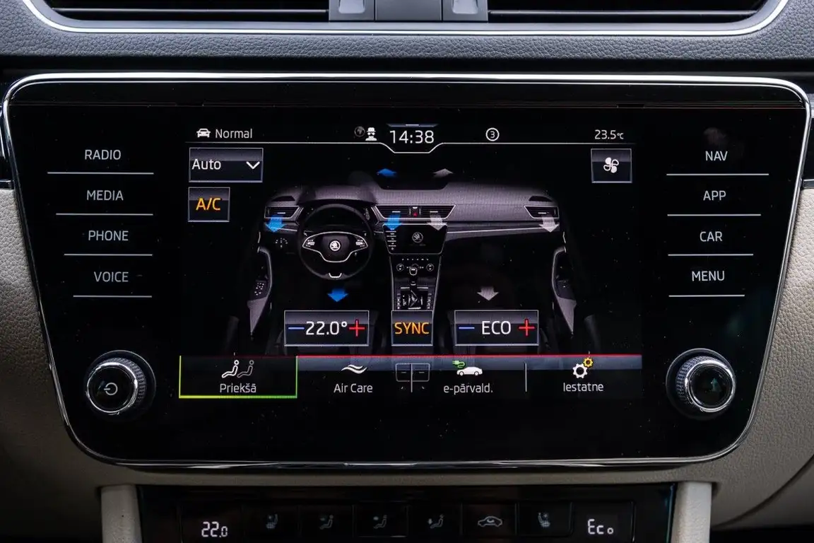 SKODA SUPERB