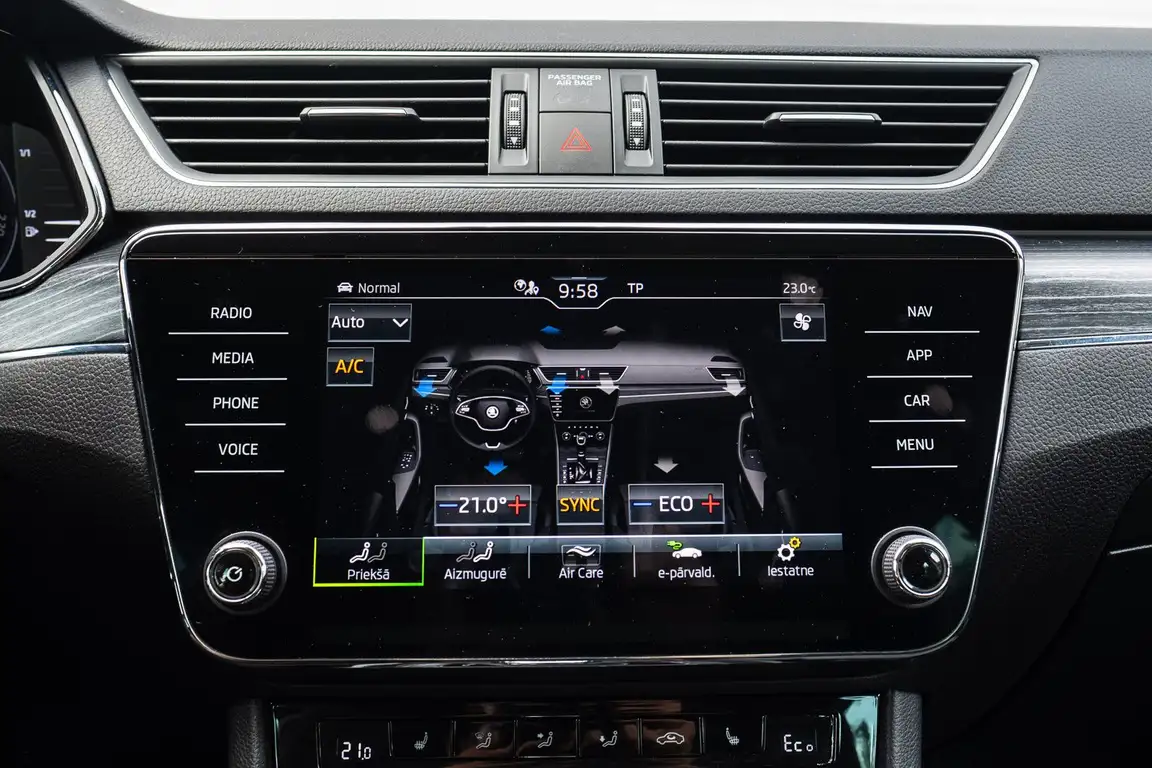 SKODA SUPERB