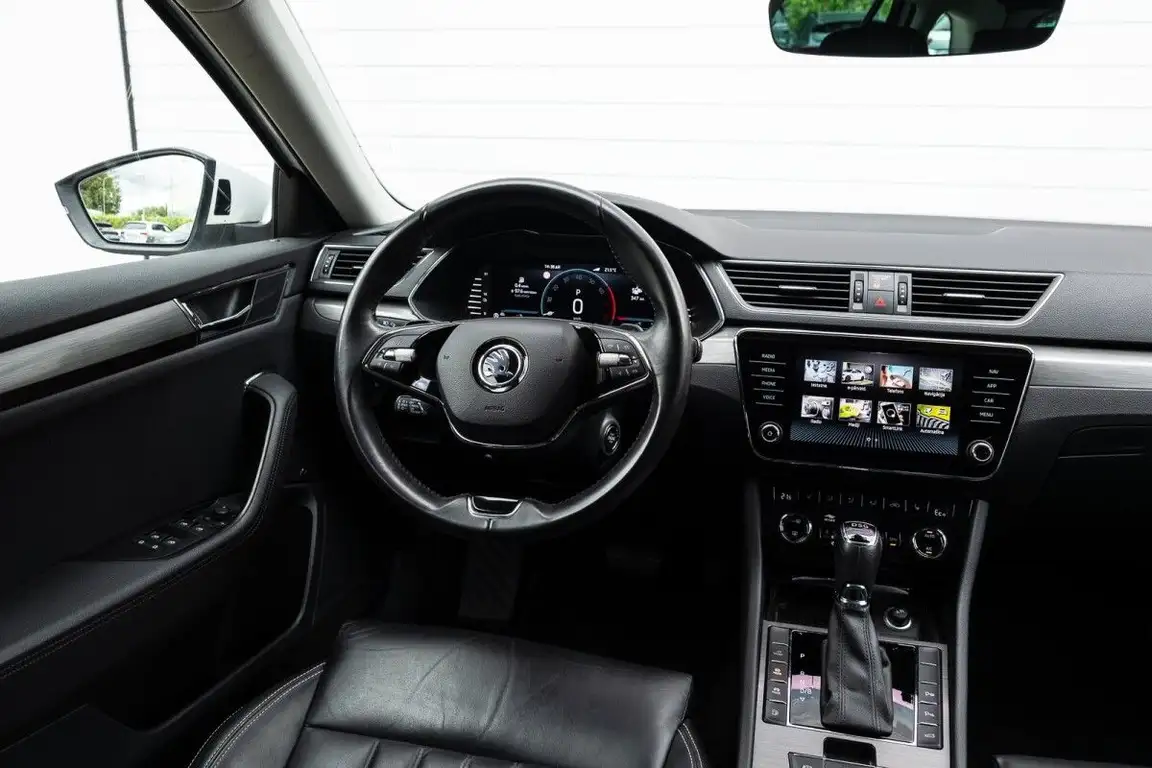 SKODA SUPERB