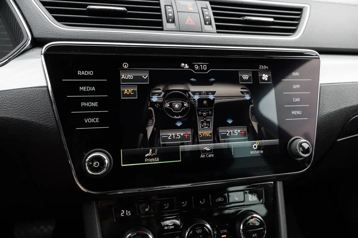 SKODA SUPERB