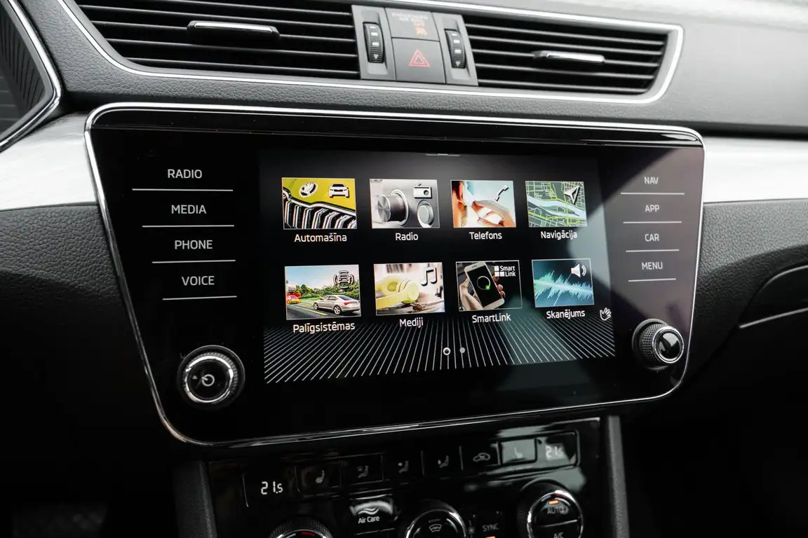 SKODA SUPERB