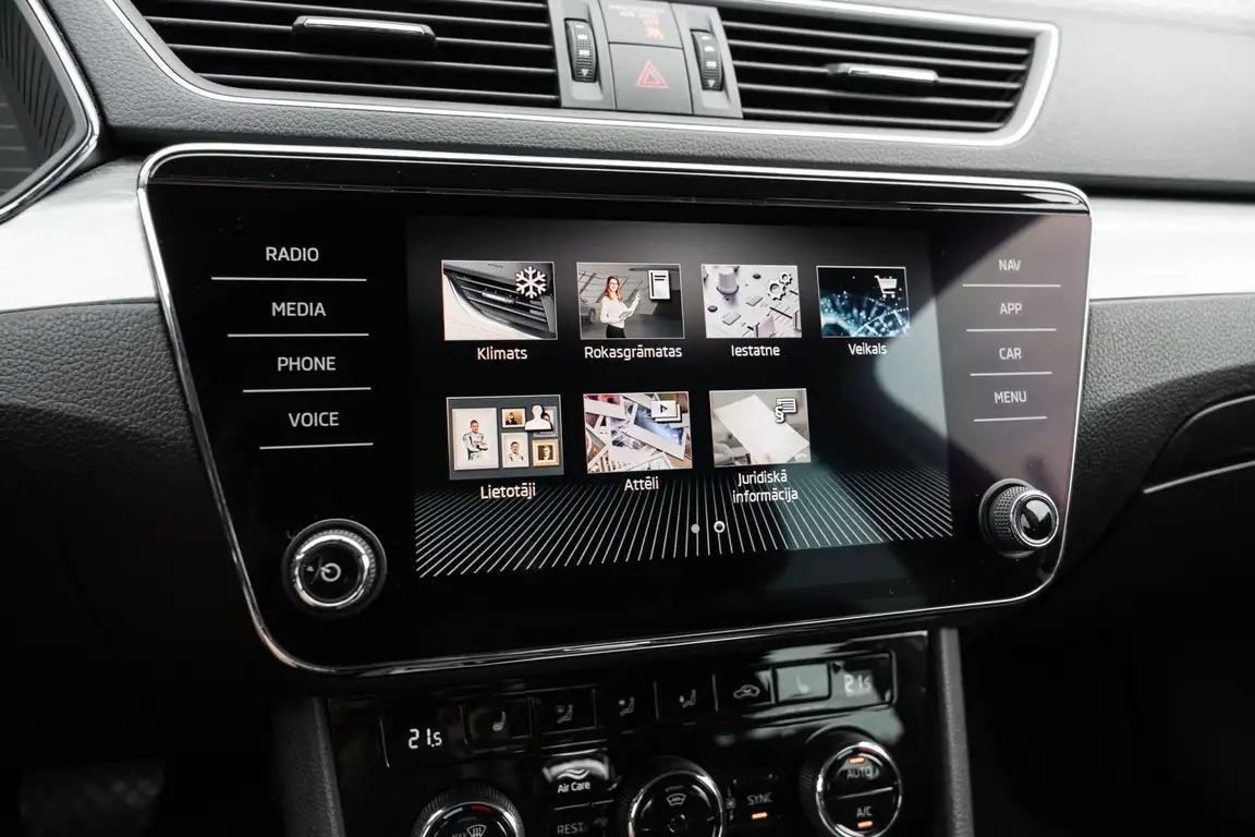 SKODA SUPERB
