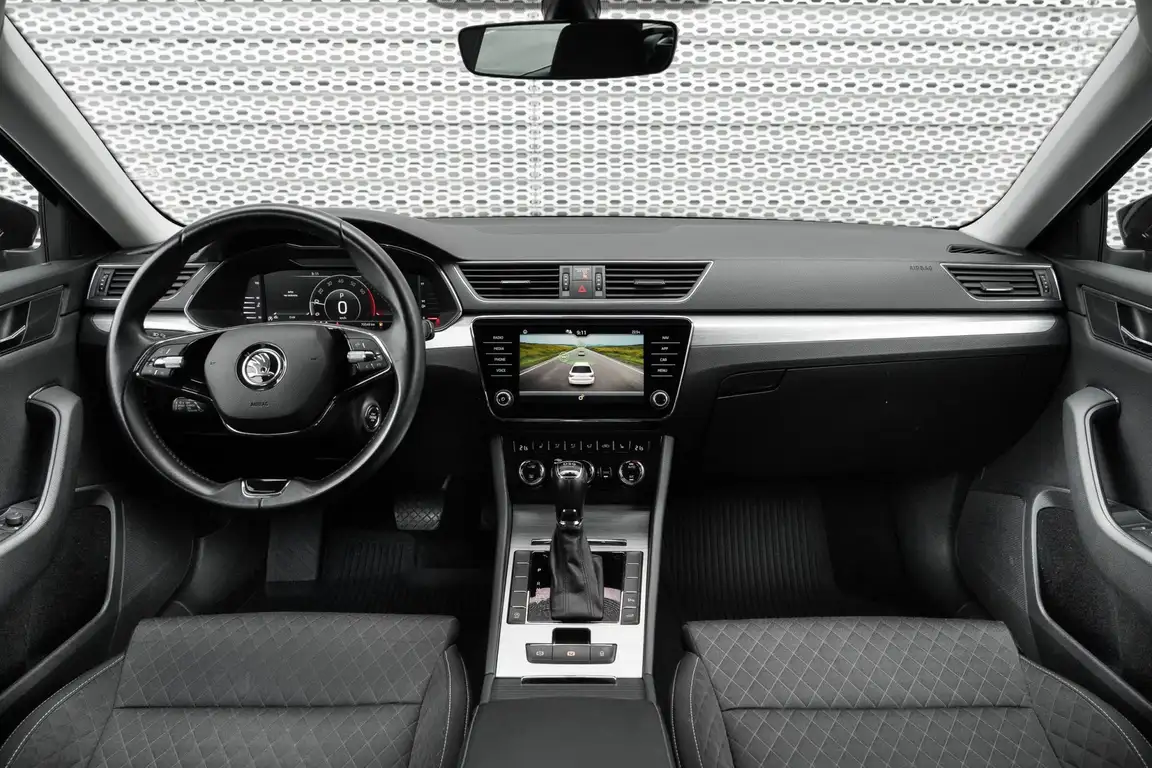 SKODA SUPERB