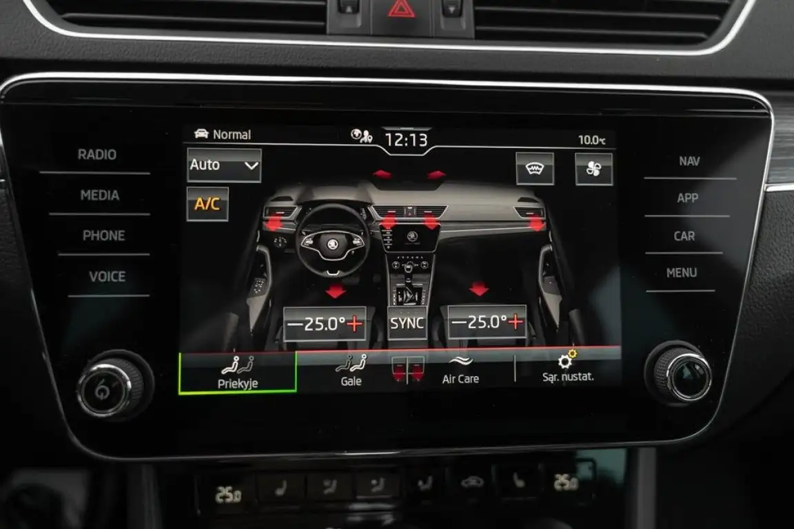 SKODA SUPERB