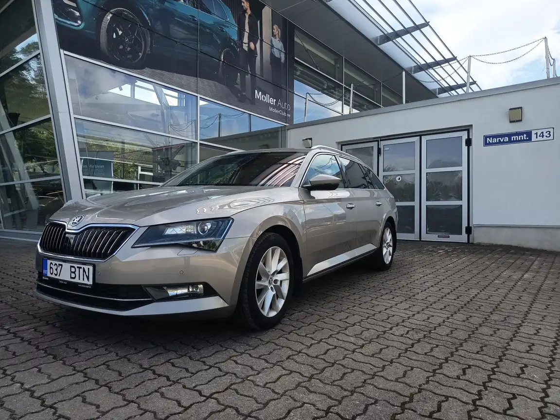 SKODA SUPERB