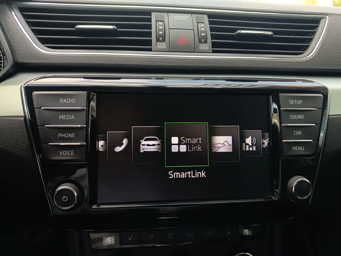 SKODA SUPERB