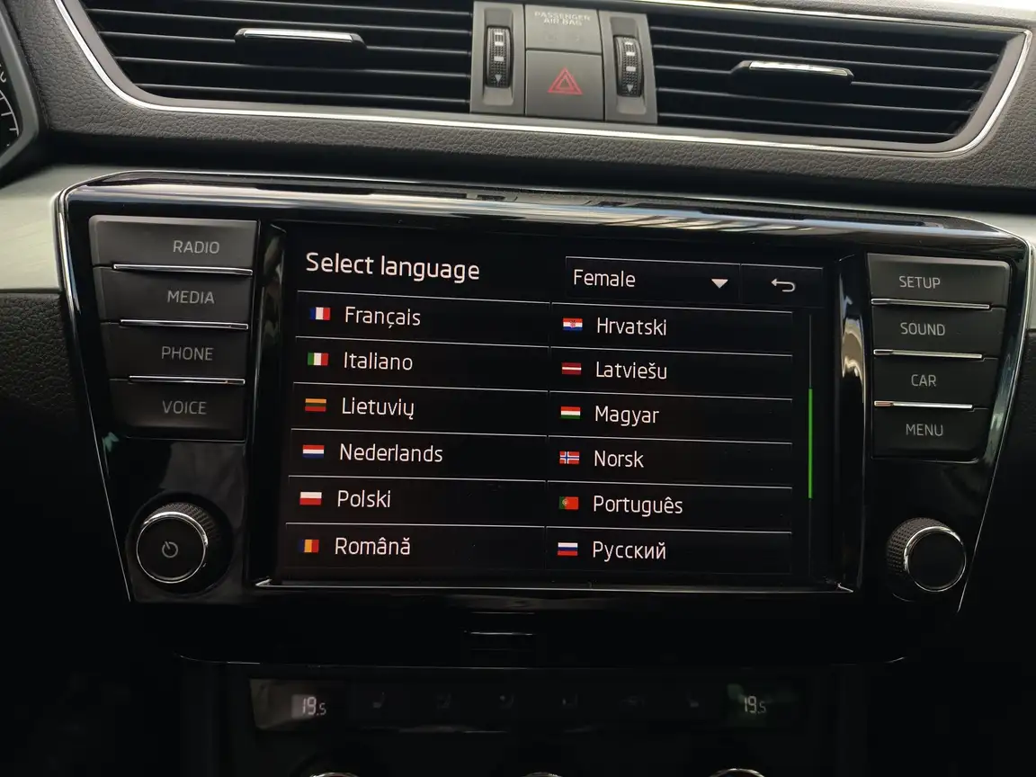 SKODA SUPERB