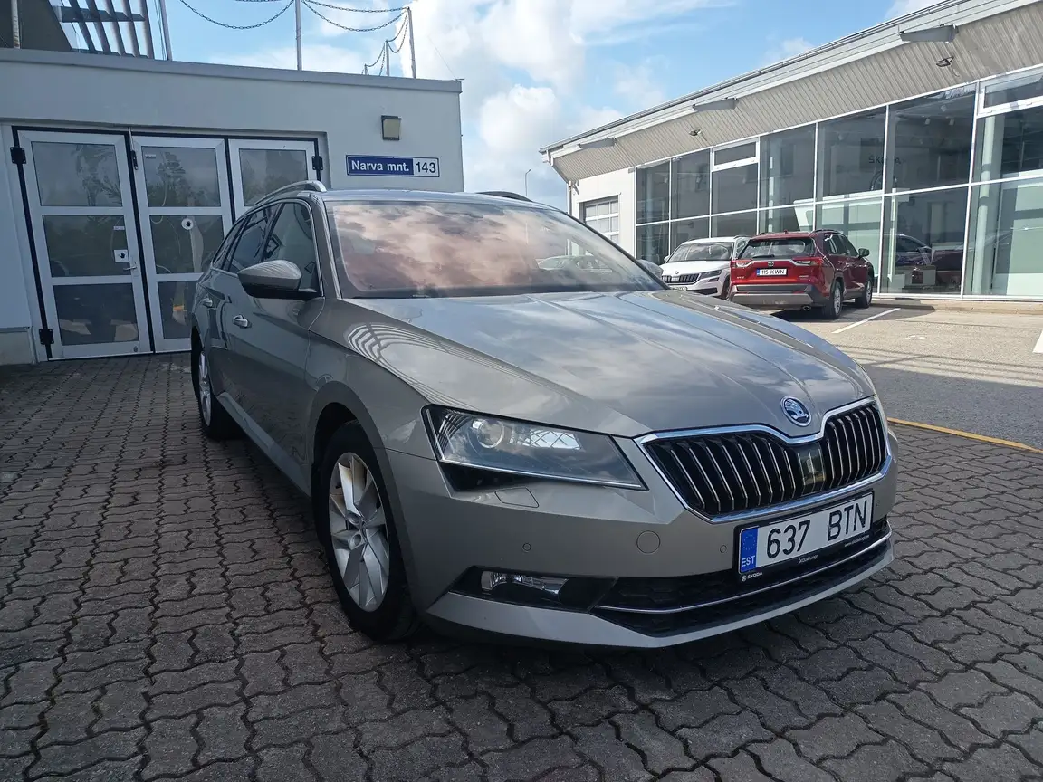 SKODA SUPERB