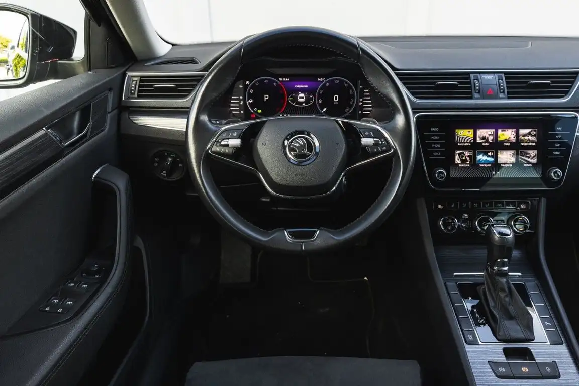 SKODA SUPERB