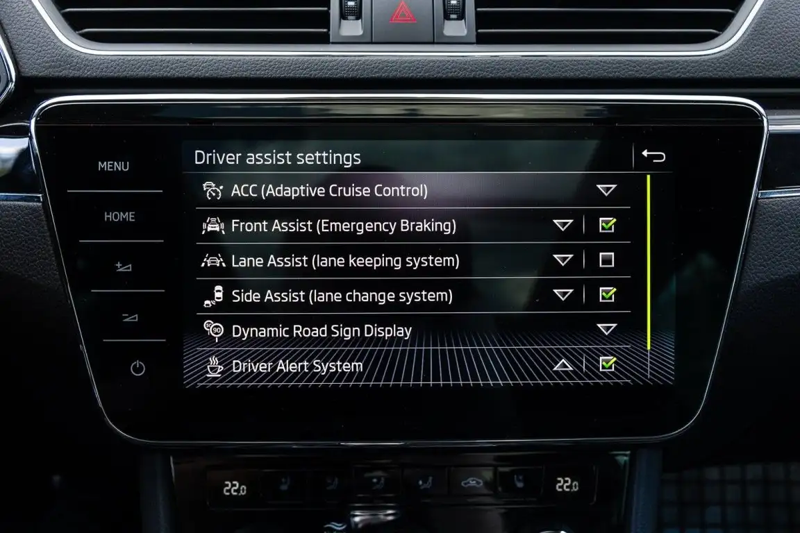 SKODA SUPERB
