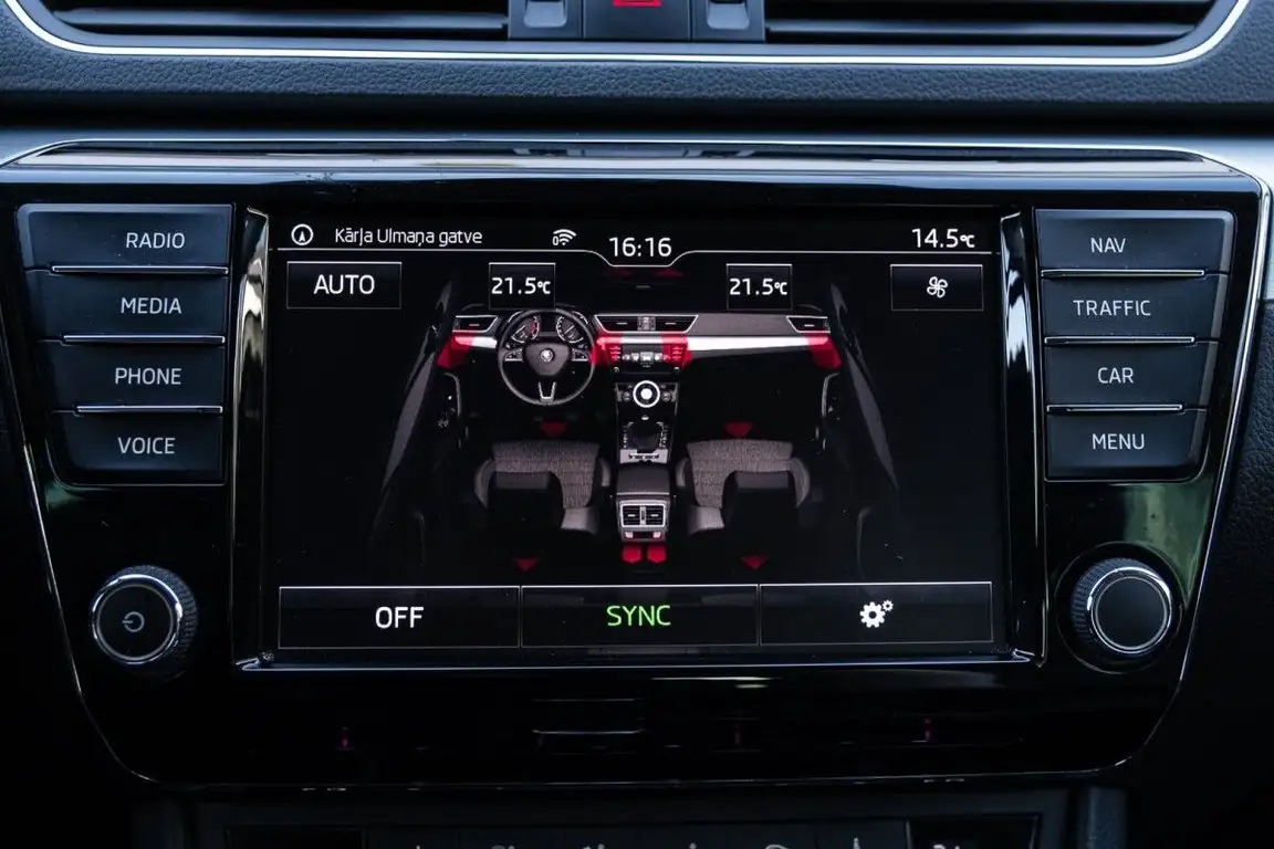 SKODA SUPERB
