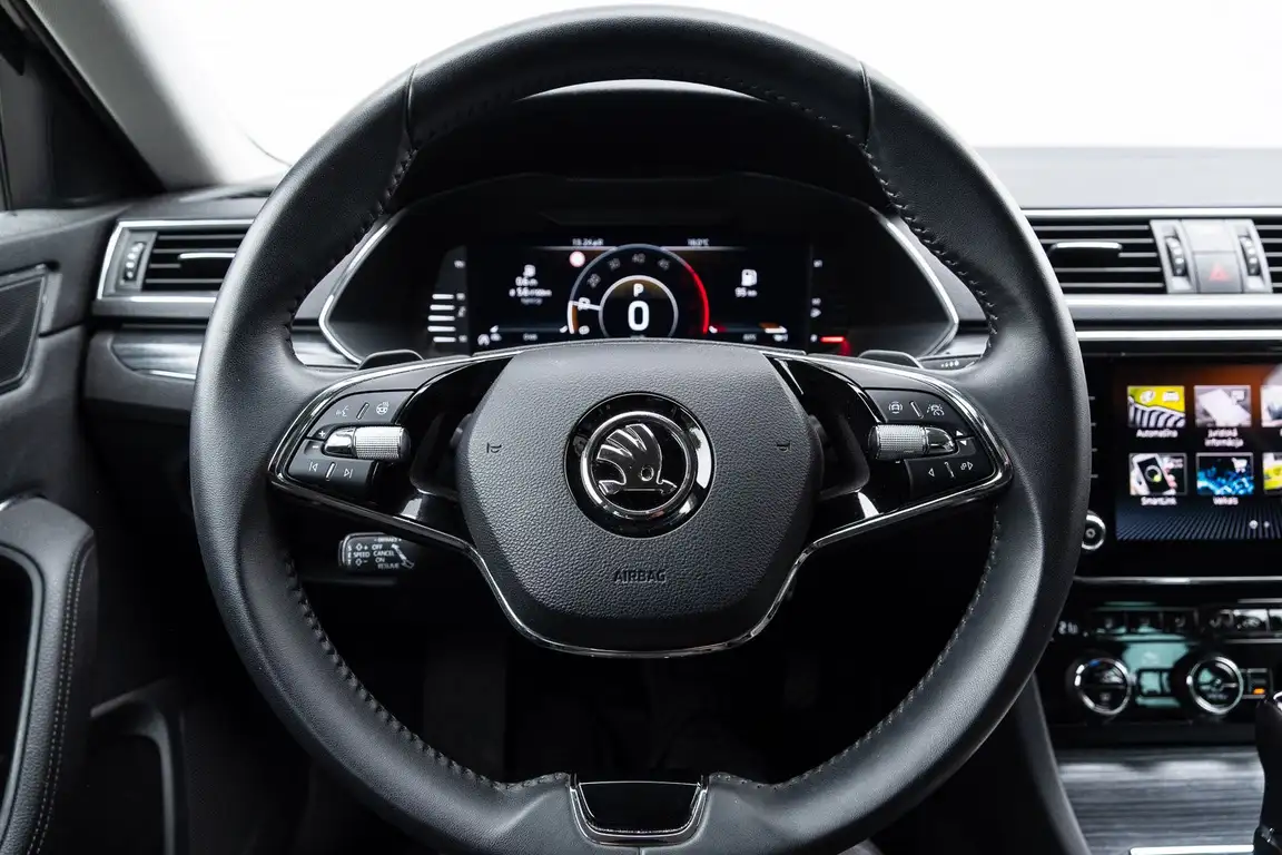 SKODA SUPERB