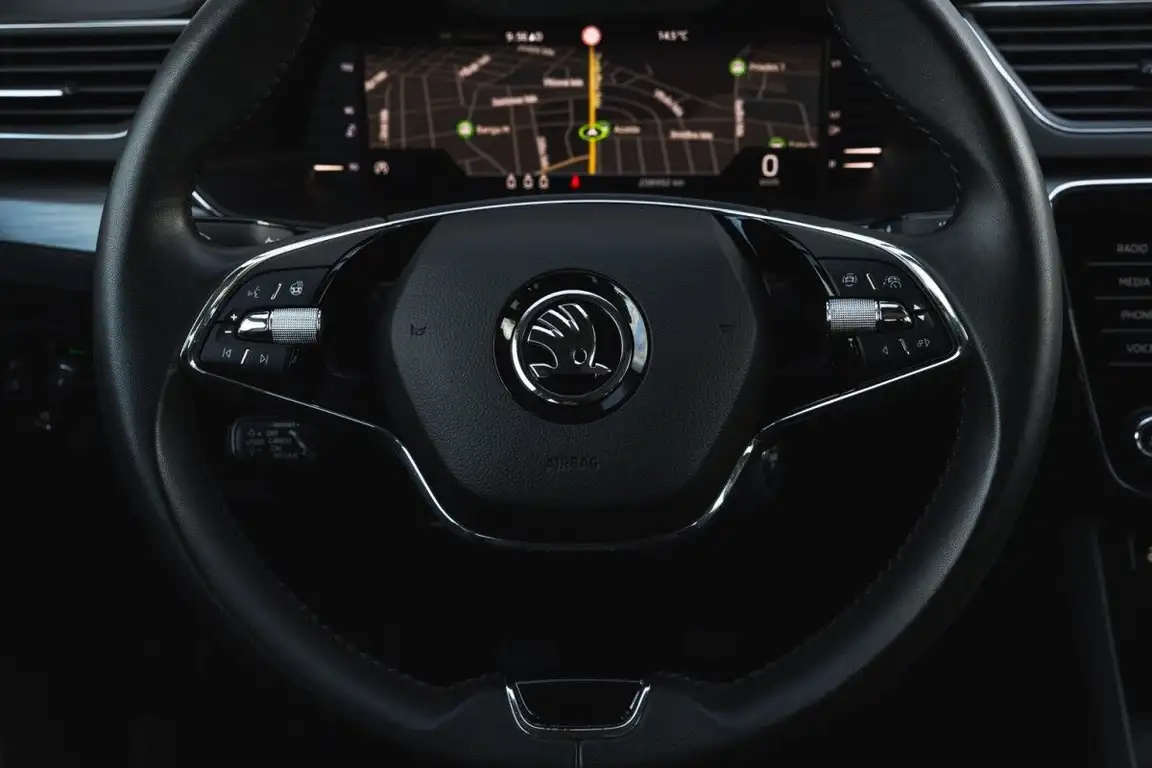 SKODA SUPERB