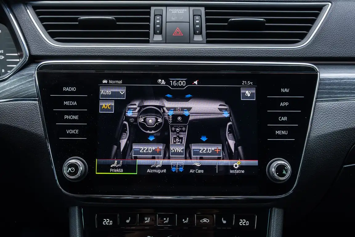 SKODA SUPERB