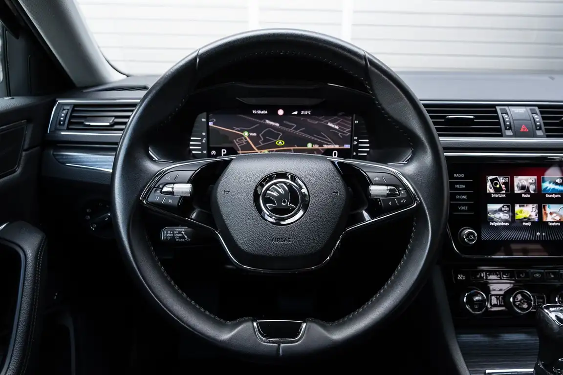 SKODA SUPERB