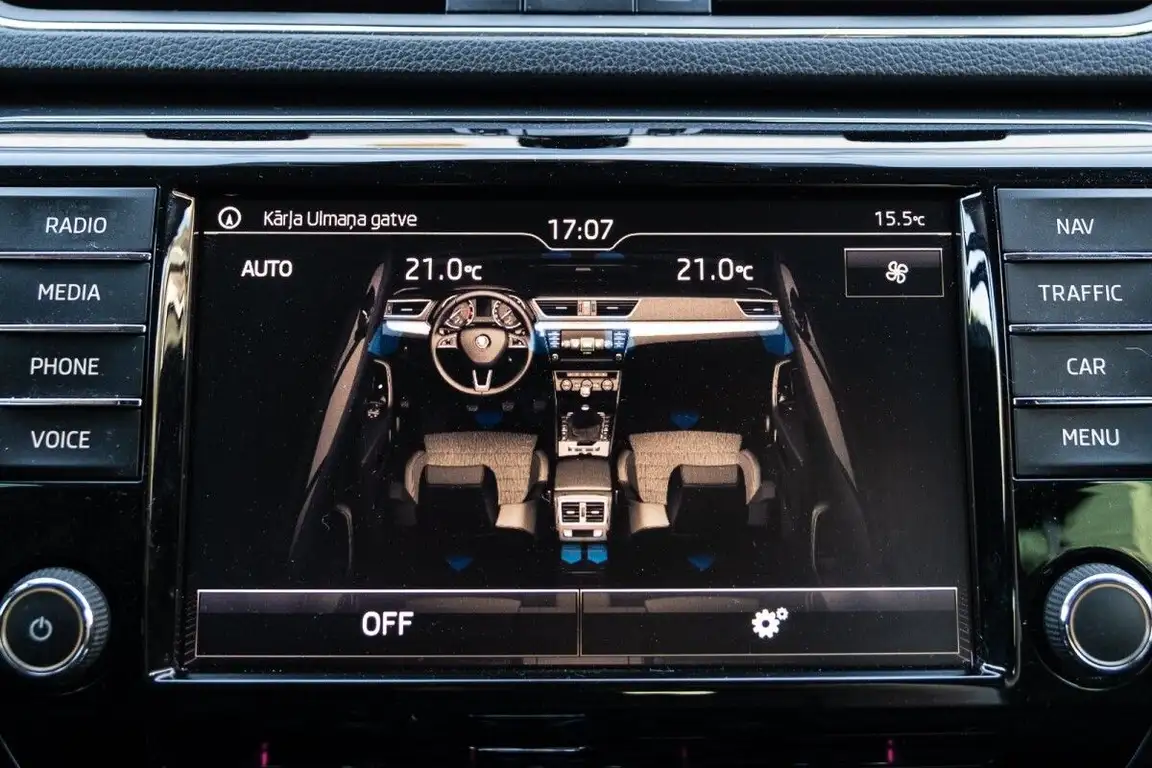 SKODA SUPERB