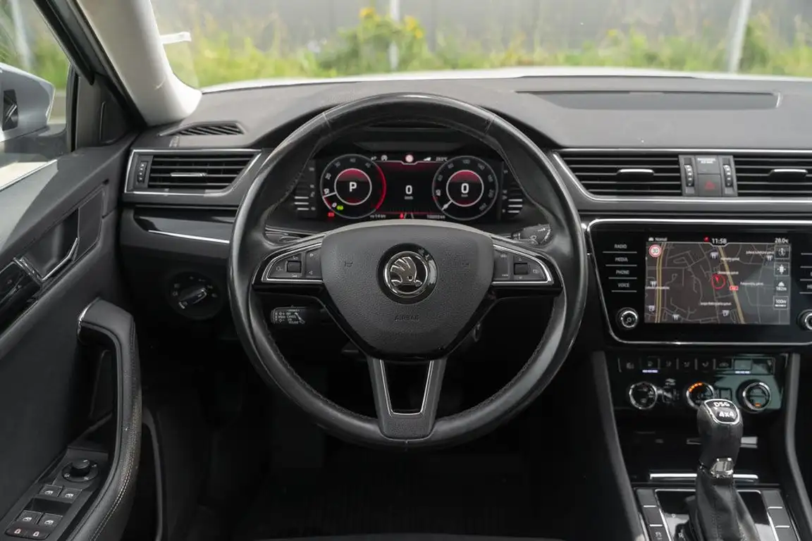 SKODA SUPERB