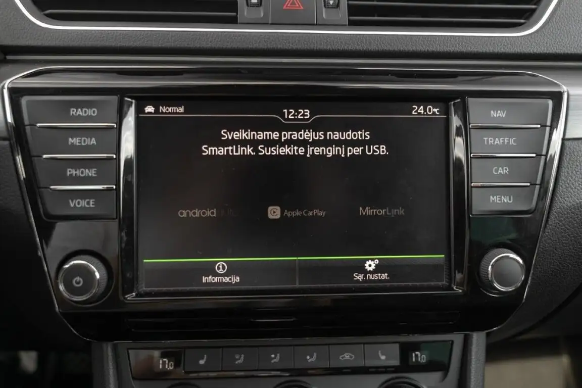 SKODA SUPERB