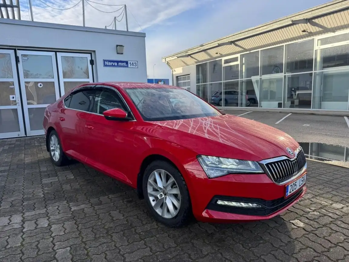 SKODA SUPERB