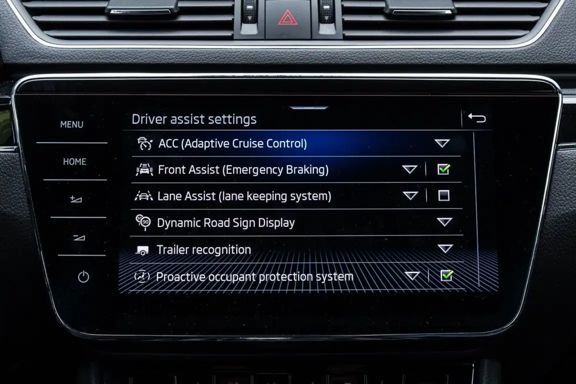 SKODA SUPERB