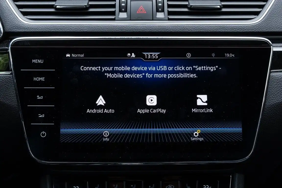 SKODA SUPERB