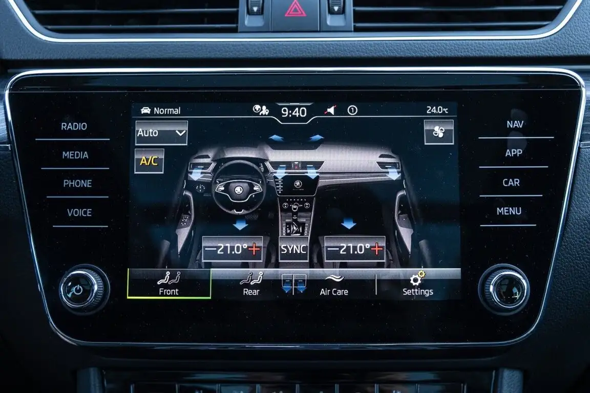 SKODA SUPERB