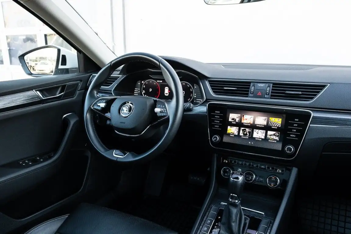 SKODA SUPERB