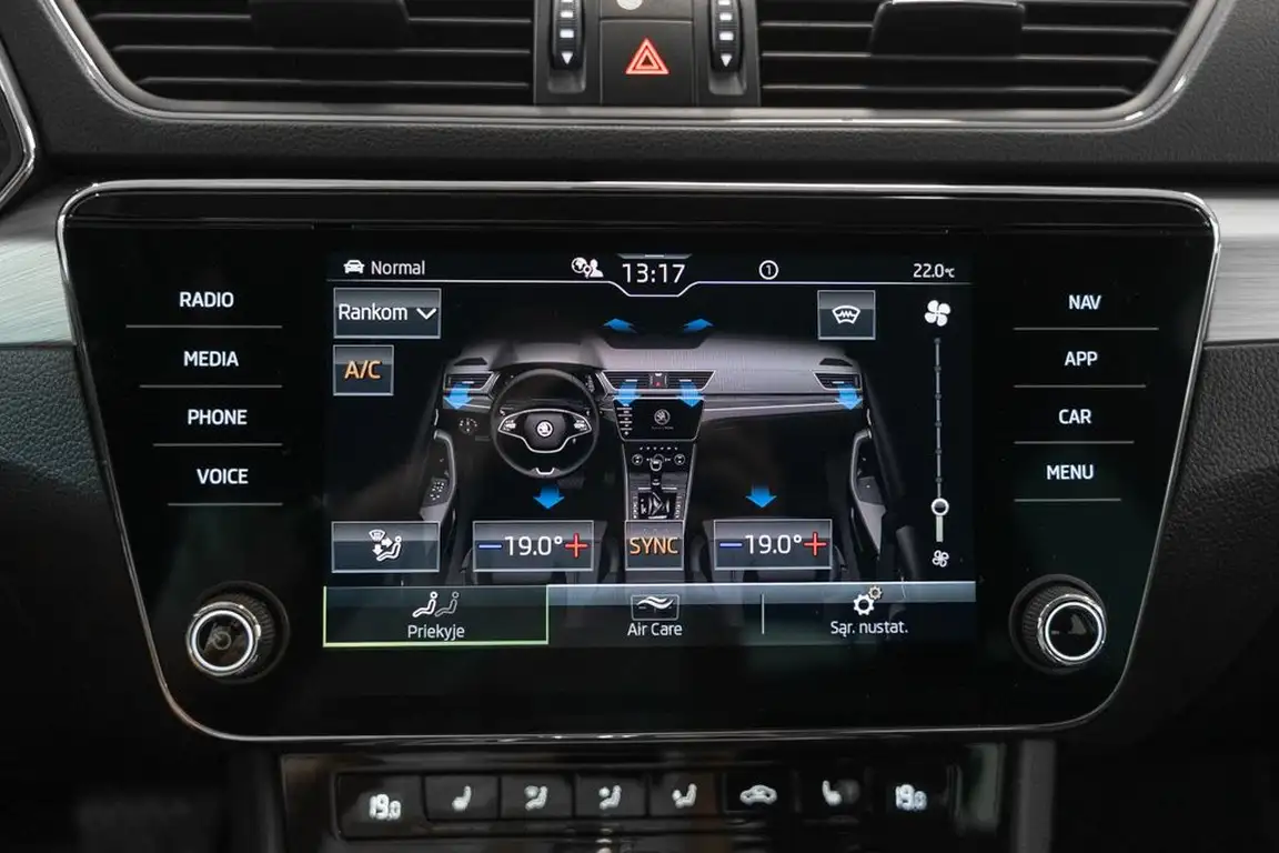 SKODA SUPERB