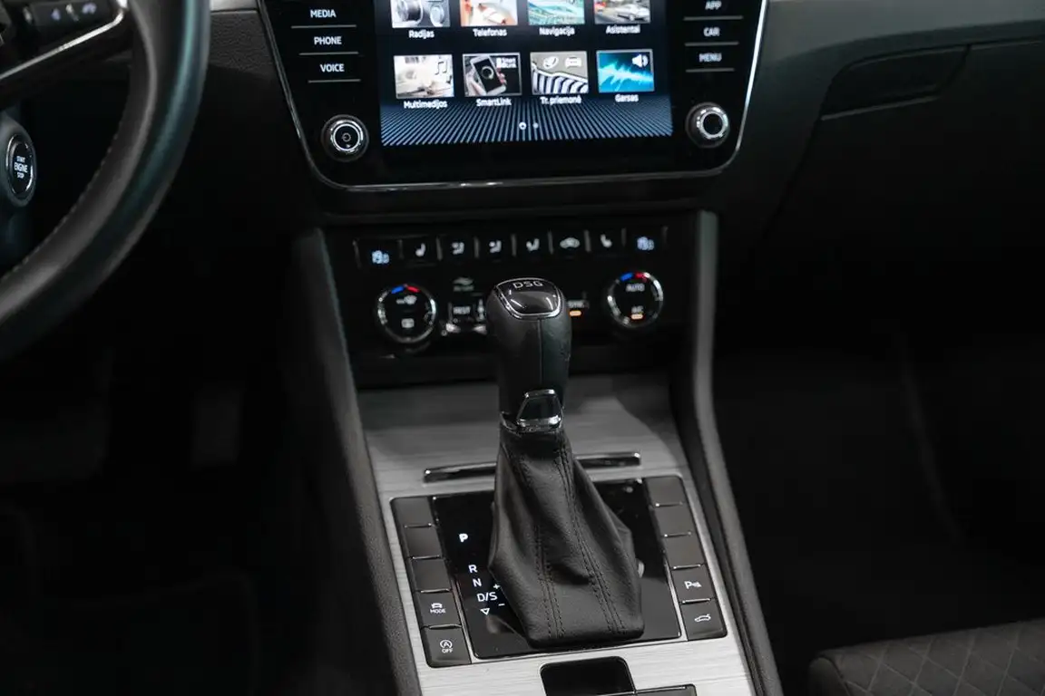 SKODA SUPERB