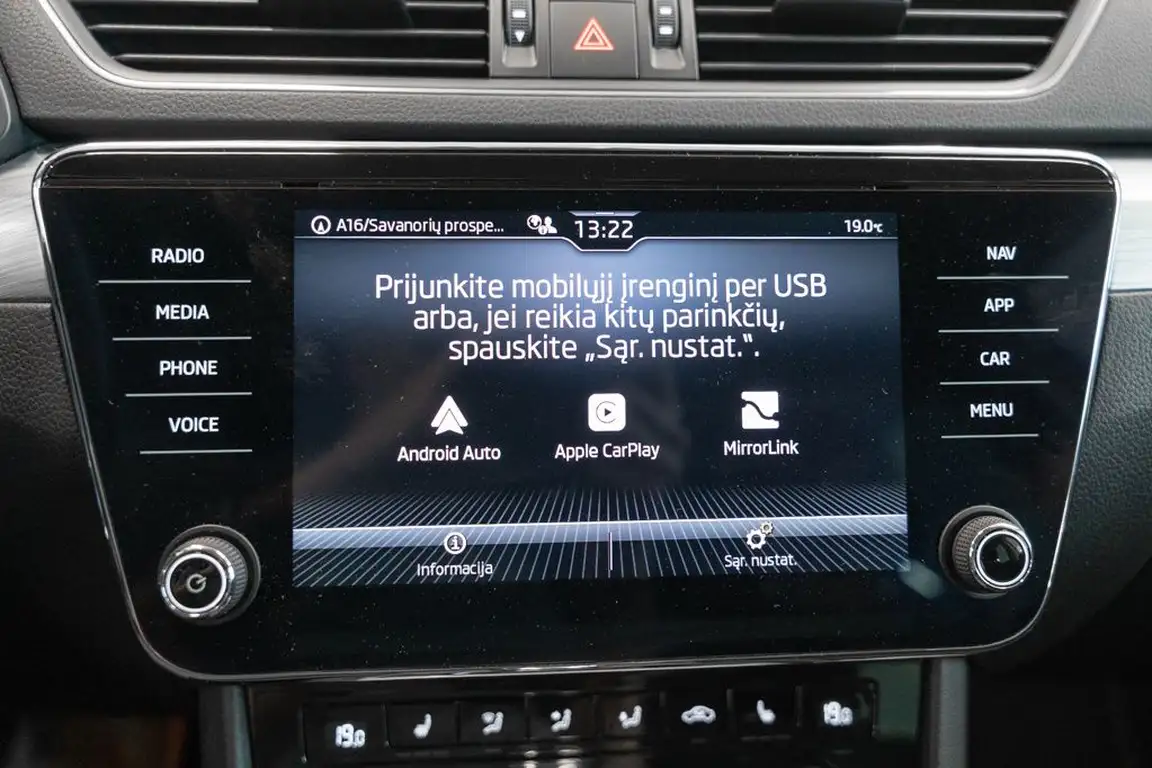 SKODA SUPERB