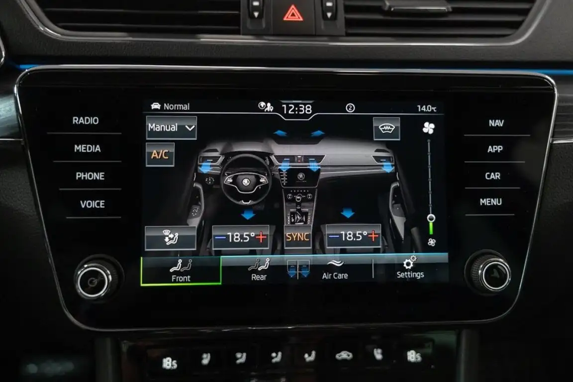 SKODA SUPERB