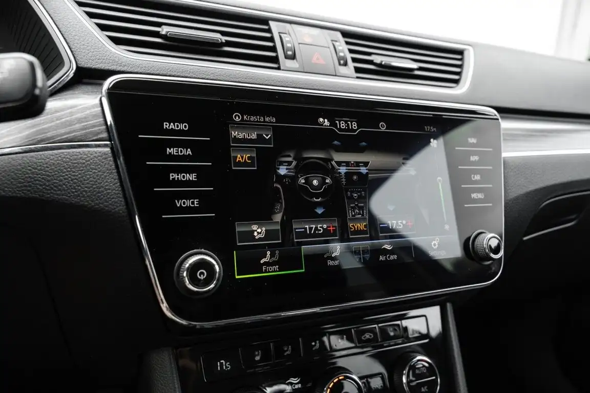 SKODA SUPERB