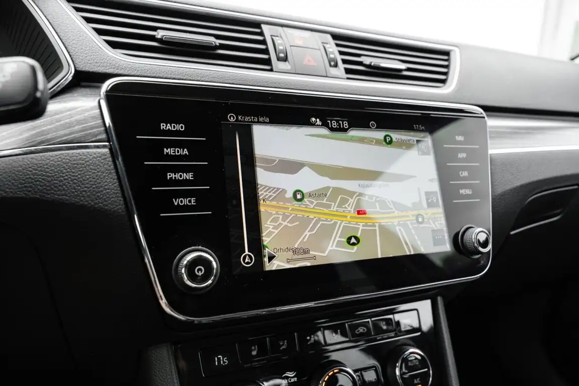 SKODA SUPERB