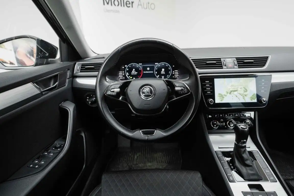 SKODA SUPERB