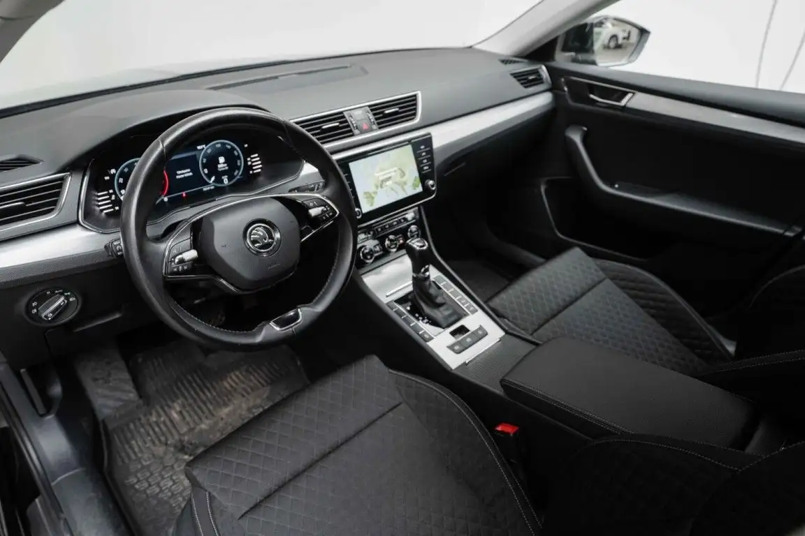 SKODA SUPERB