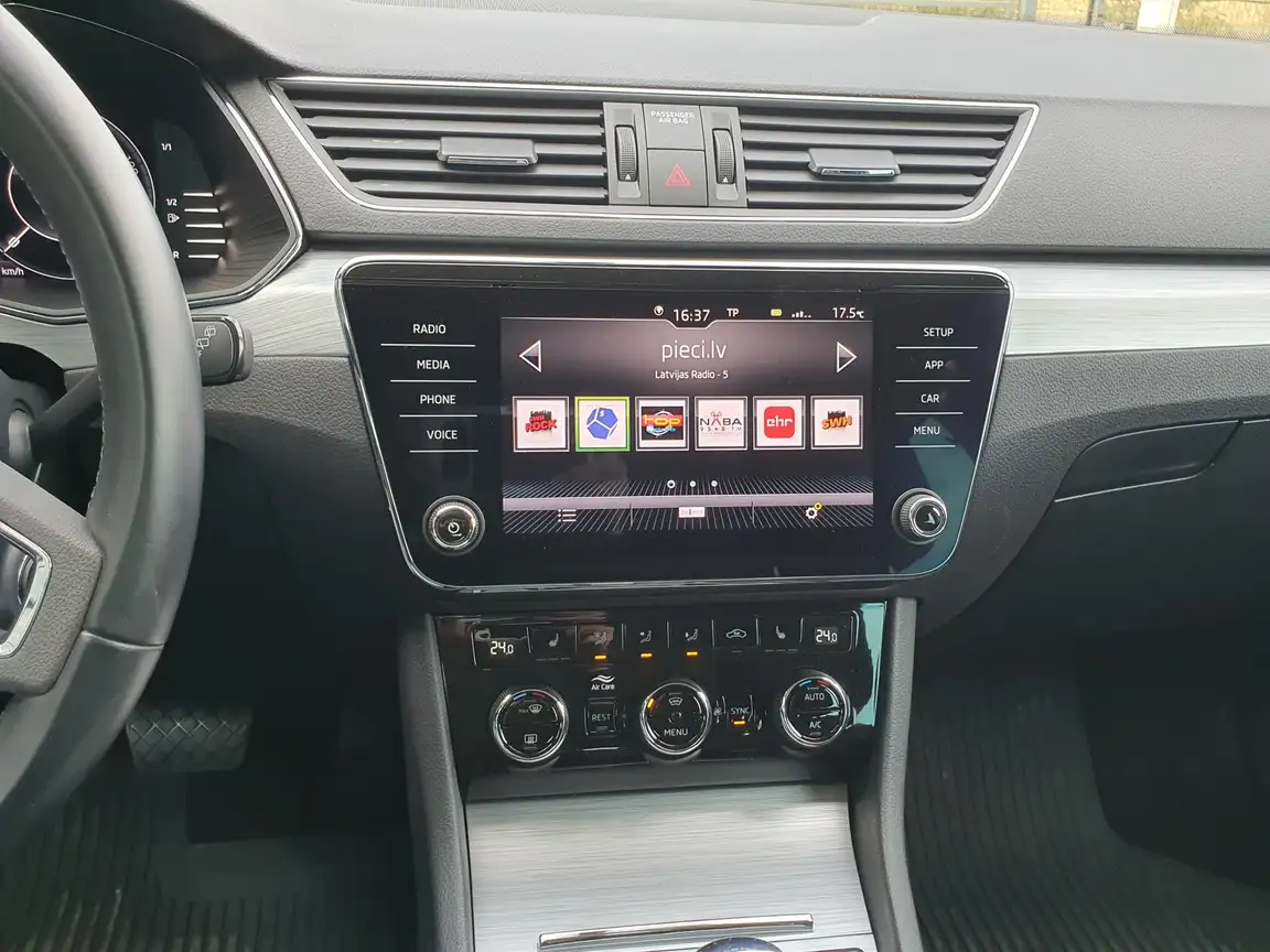 SKODA SUPERB