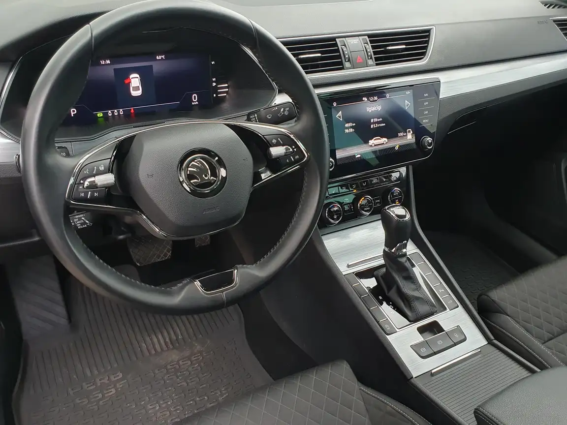 SKODA SUPERB