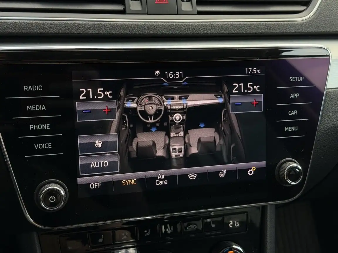 SKODA SUPERB