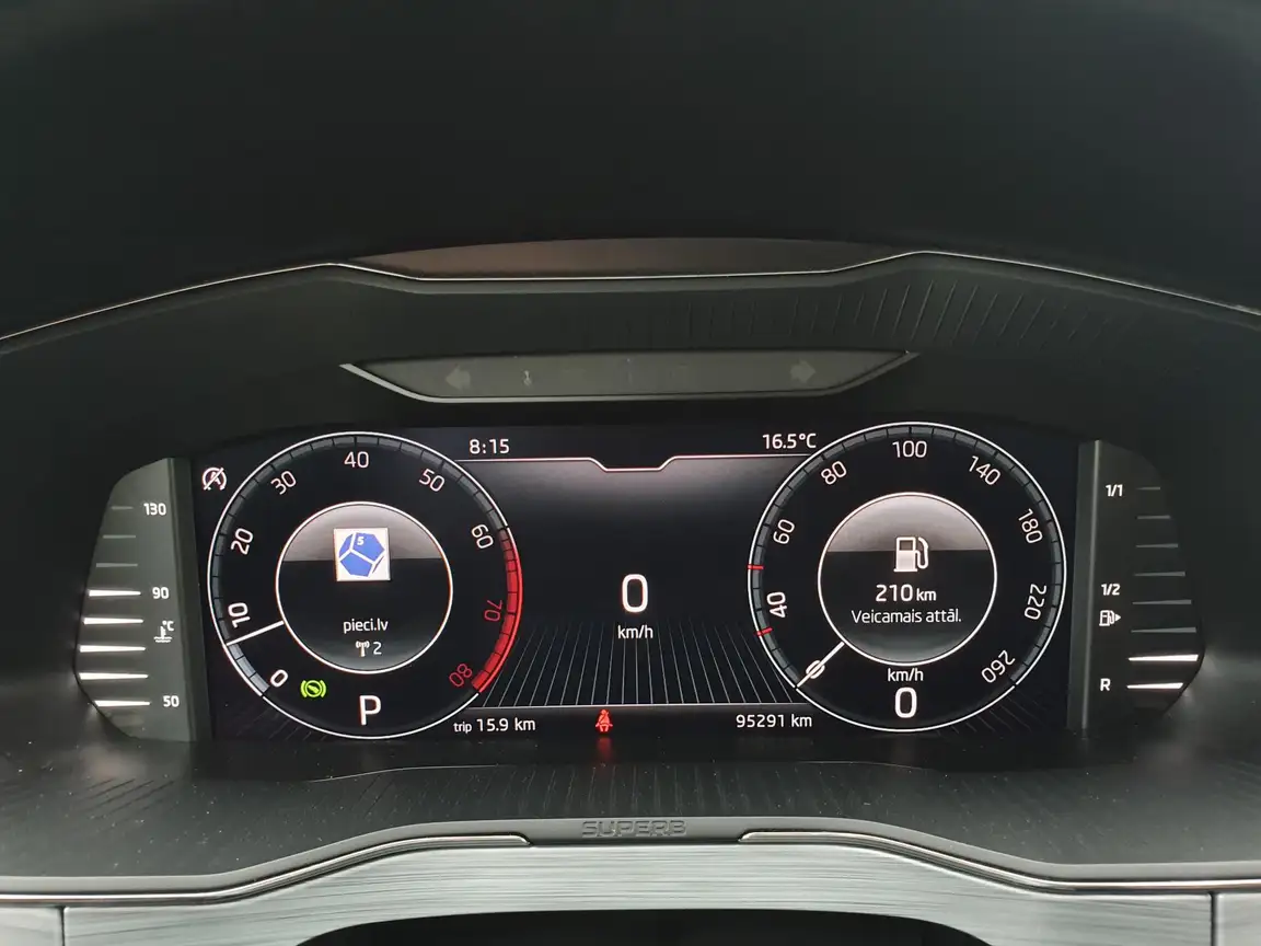 SKODA SUPERB