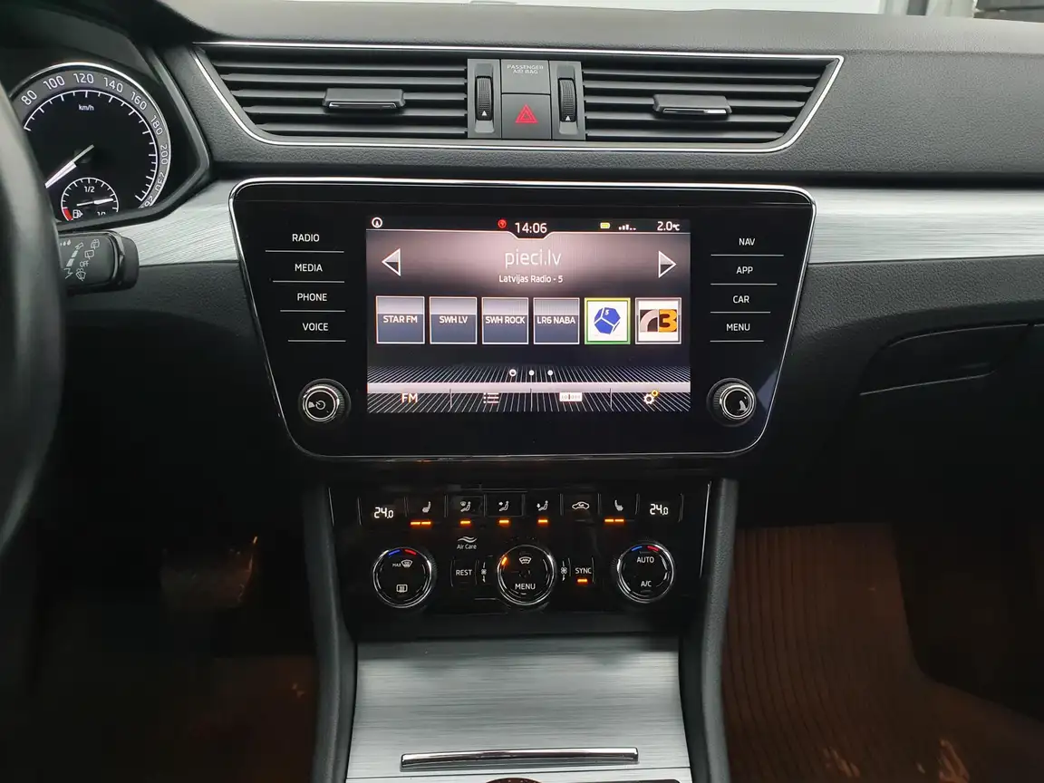 SKODA SUPERB