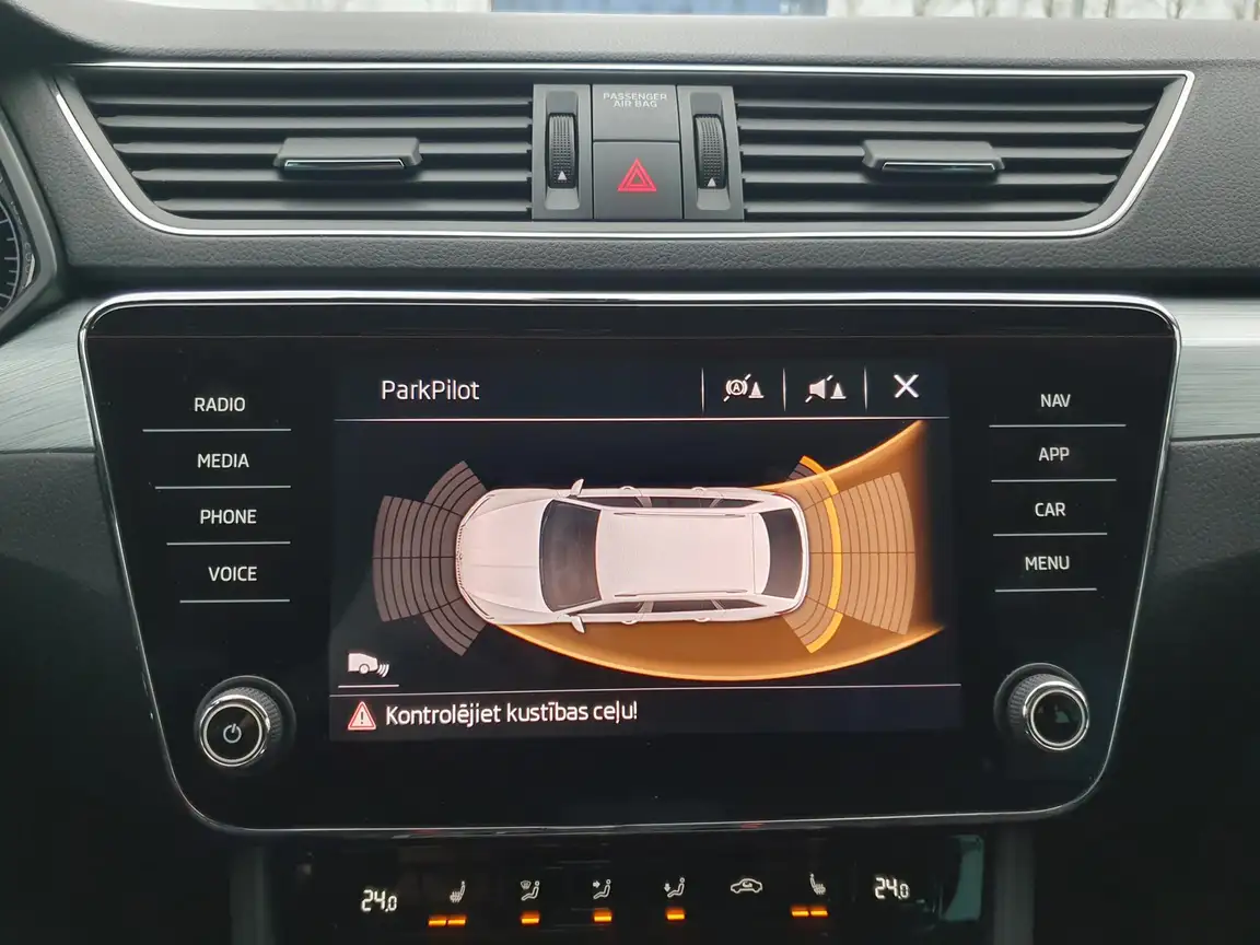 SKODA SUPERB