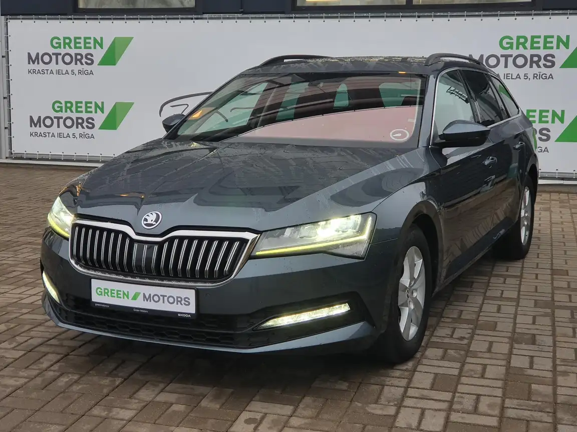 SKODA SUPERB