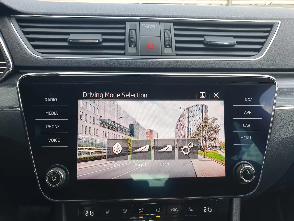 SKODA SUPERB