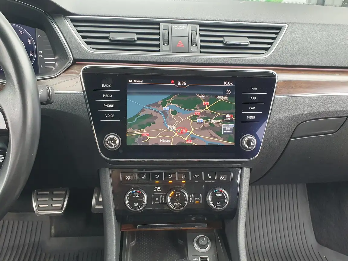 SKODA SUPERB