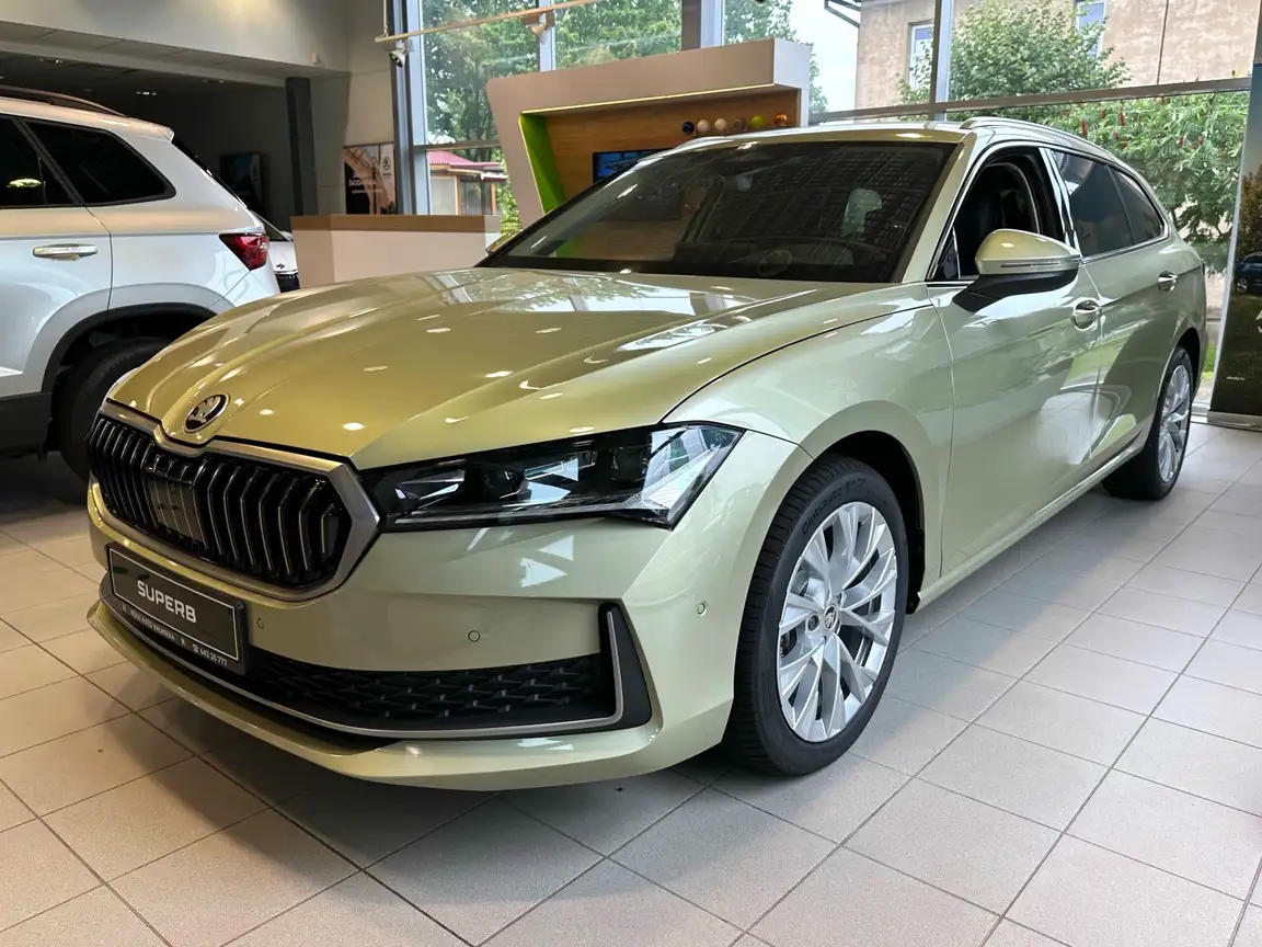 SKODA SUPERB