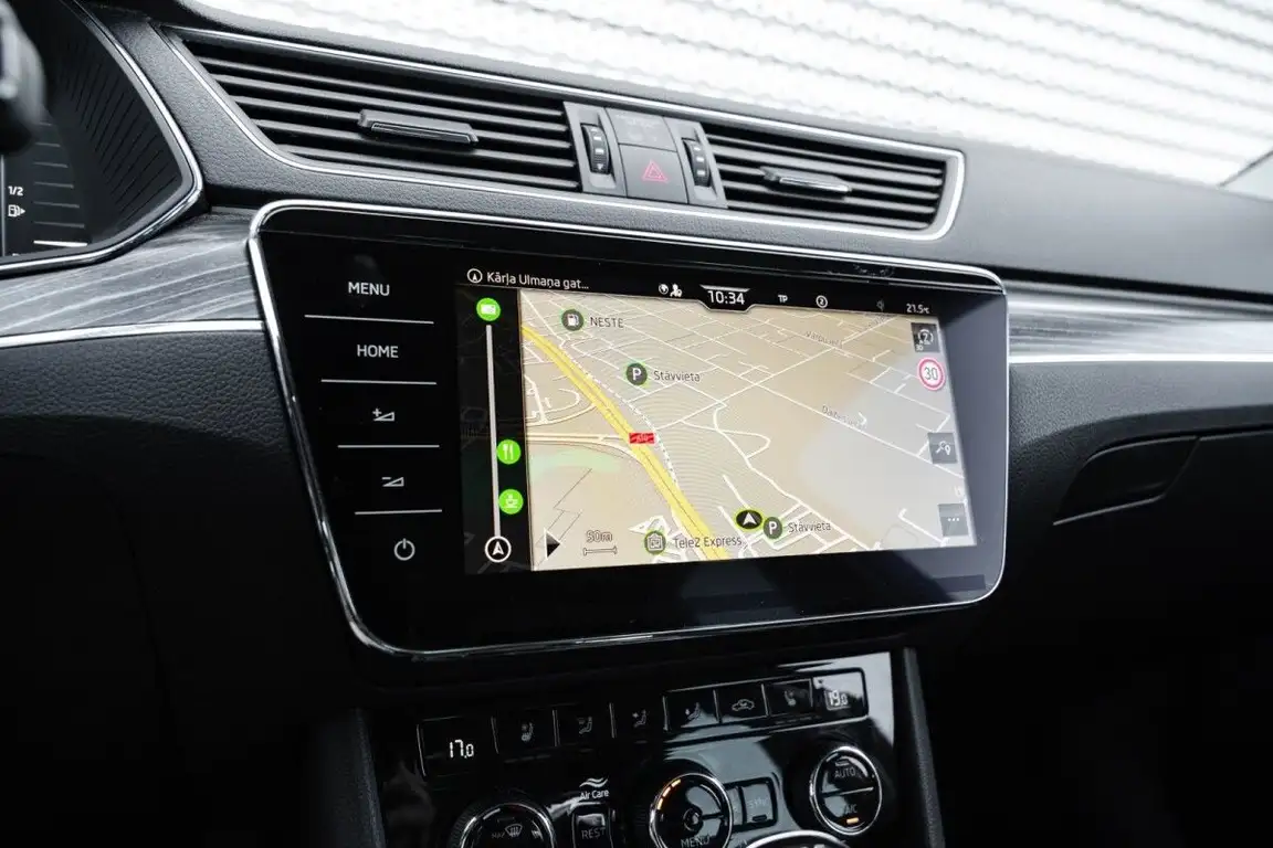 SKODA SUPERB
