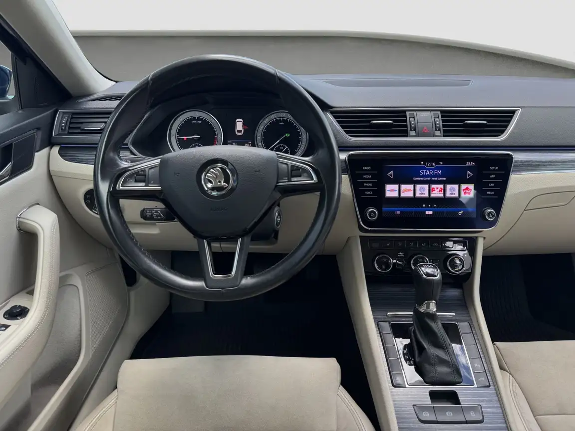 SKODA SUPERB